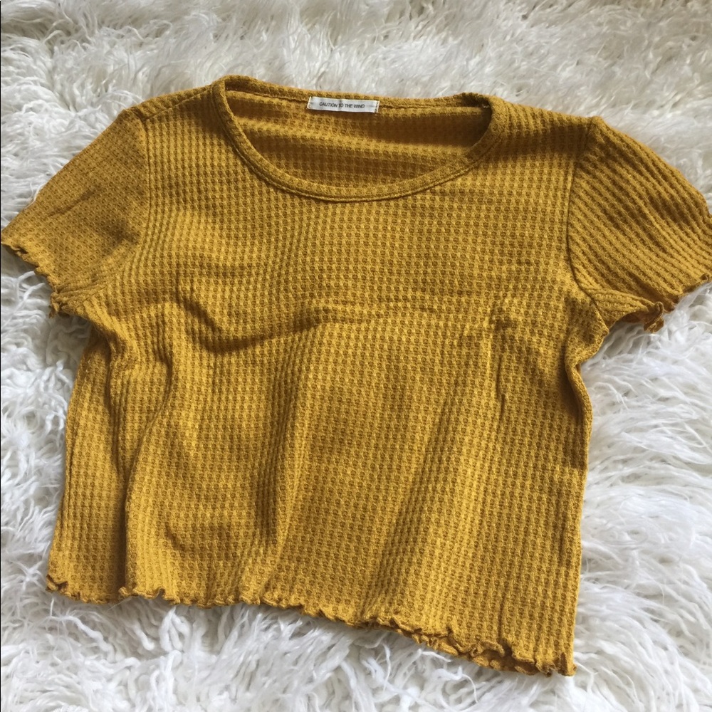 yellow t shirt